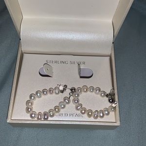 White freshwater Pearl sterling silver oval earrings